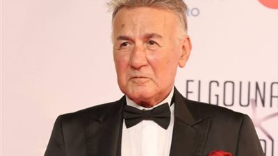 في ذكرى ميلاده.. تعرف على أول عمل سينمائي للراحل عزت أبو عوف