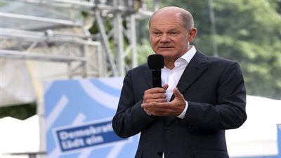 شولتس: برلين تزود أوكرانيا بالكثير من الأسلحة بانتظام