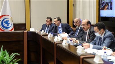 وزير الصحة والسكان يترأس اجتماع مجلس إدارة صندوق مواجهة الطوارىء الطبية