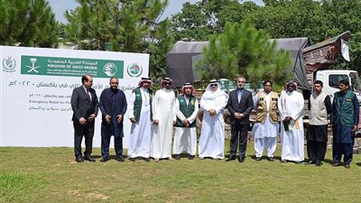 مركز الملك سلمان يسلّم الدفعة الثالثة من المساعدات لمتضرري الفيضانات بباكستان