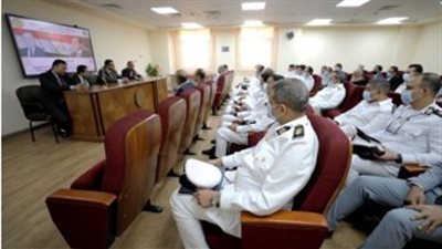 الداخلية تنظم دورة للقائمين على تشغيل المنظومة الإلكترونية لتراخيص المحال