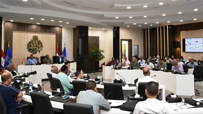 ننشر تفاصيل لقاء محافظ أسوان  بأعضاء المكتب الفنى لمجلس الوزراء