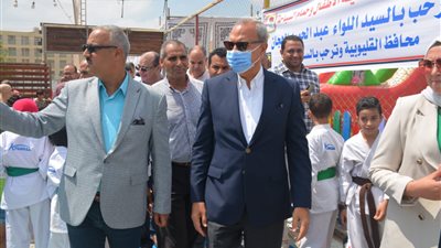 محافظ القليوبية يتفقد مشروعات الخانكة والخصوص