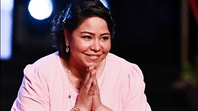 شيرين تهنئ نوال الزغبي على حفلتها بالقلعة