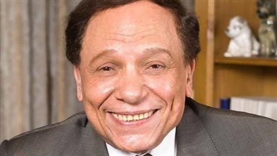 شاهد.. أحدث ظهور لـ الزعيم عادل إمام مع شقيق هاني رمزي