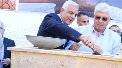  وزير التعليم العالي ورئيس الجامعة يضعان حجر أساس المدينة الطبية