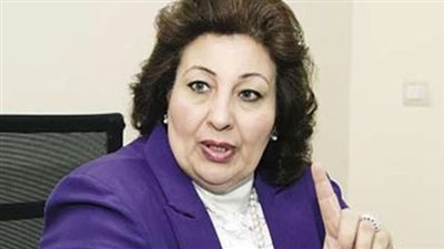 عضو القومي للمرأة سابقا: دعوات عدم إرضاع الأم لأطفالها 