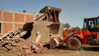  إزالة 43 حاله تعد على أملاك الدولة وأراضي زراعية بالجيزة