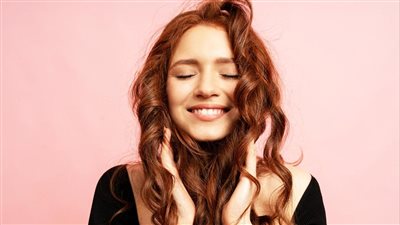 5 زيوت أساسية توقف تساقط الشعر.. تعرفي عليها