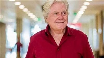 حسين فهمي يكشف المزيد عن الدورة 44 من مهرجان القاهرة السينمائي الدولي 