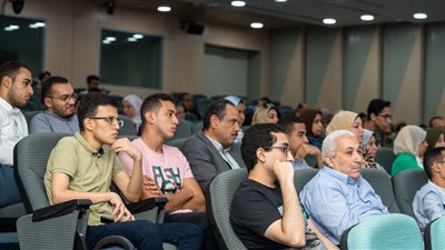 جامعة مصر للمعلوماتية تستضيف أوائل 