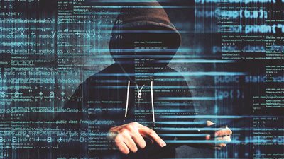 خبير معلومات: لا يوجد نظام تشغيل آمن بنسبة 100% (فيديو)