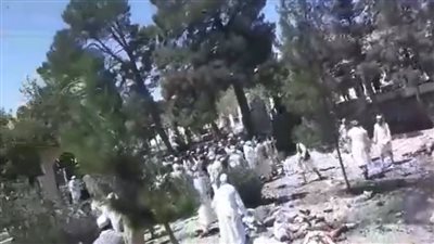 عاجل.. انفجار في أكبر مسجد بمدينة هرات شمالي أفغانستان 