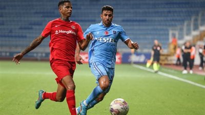 تريزيجيه يقود طرابزون لتحقيق فوزًا صعبًا ضد عمرانية سبور في الدوري التركي