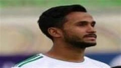 الشواكيش يتعاقد مع مصطفي طيارة لاعب المصري السابق
