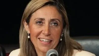  وزيرة الثقافة: تفعيل مشروع سينما الشعب داخل قصور الثقافة 