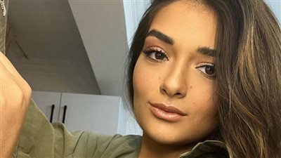 بمكياج جرئ.. ملك أحمد زاهر تخطف الأنظار في أحدث ظهور لها