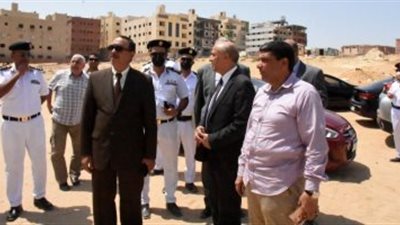 تنفيذ 431 قرار إزالة وغلق وتشميع ورفع عدادات وإشغالات بالقاهرة الجديدة
