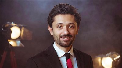 بإطلالة الكاجوال.. كريم محمود عبد العزيز في أحدث ظهور له