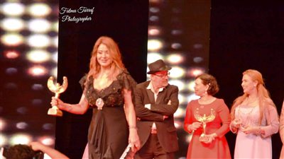 مادلين طبر تتألق بإطلالة ساحرة في مهرجان همسة للآداب والفنون 