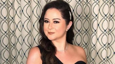 لهذا السبب.. مي نور الشريف تتصدر تريند 