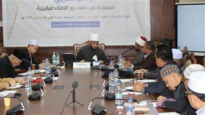 أسامة الأزهري يلقي محاضرة حول القواعد الأصولية الضابطة للفتوى