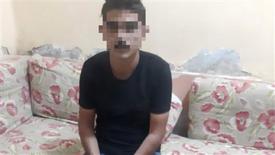 ضبط شخص سوري ينتحل صفة طبيب ويكشف على المواطنين في منازلهم بقنا