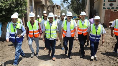 محافظ المنوفية يتابع مستجدات برنامج خدمات الصرف الصحي بالمناطق الريفية 