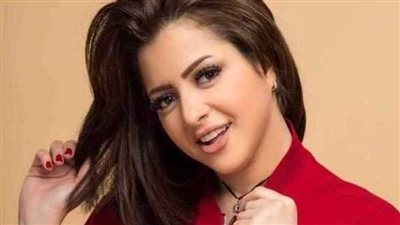 بعد تصدرها للتريند.. أزمات في حياة منى فاروق
