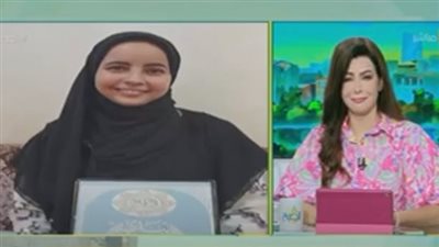 تعرف على تفاصيل كتابة فتاة للقرآن الكريم كاملا بخط يدها (فيديو)