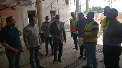 صور.. محافظ القليوبية يتفقد عدد من المشروعات بمدن المحافظة 