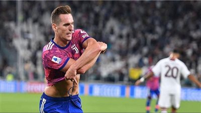 ميليك يفتح النار على التحكيم بسبب خطأ مباراة ساليرنيتانا