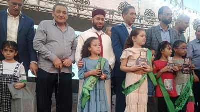 أسامة الأزهري يكرم 200 طفل من حفظة القرآن الكريم في ههيا بمحافظة الشرقية 