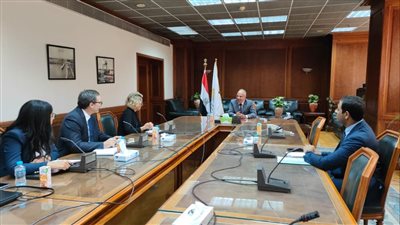 وزير الرى يلتقى ممثل البنك الدولي المسئول عن تنسيق المشاركة في مؤتمر المناخ 