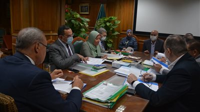 محافظ القليوبية يترأس اجتماع لجنة اختيار القيادات 