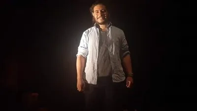 تطبيقات عملية فى ورشة الإضاءة بمهرجان أيام القاهرة الدولى للمونودراما