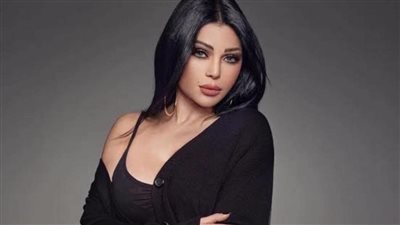 بإطلالة مثيرة.. هيفاء وهبي تخطف الأنظار بأحدث ظهور لها