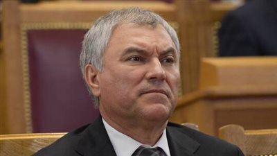 رئيس مجلس الدوما الروسي يطالب بتقديم رئيس بولندا للعدالة