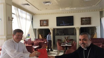 الأنبا عمانوئيل يلتقي المطران إستفانو من مؤسسة 