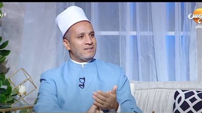 داعية يكشف حكم زيارة المقابر يوم الجمعة