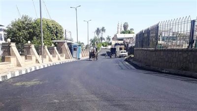 محافظ أسوان يتابع مشروعات كوبرى السيل العلوى للسيارات بنسبة تنفيذ 64 %