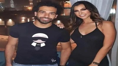 معلومات مثيرة عن ملكة جمال مصر التى ظهر معها محمد صلاح في دبي 