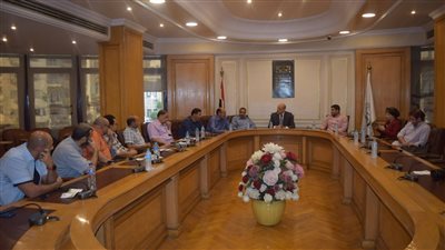 شعبة الساعات تستعرض دراسة لتوطين الصناعة المحلية في قطاعها