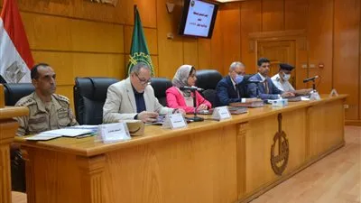 محافظ القليوبية يناقش استعدادات العام الدراسي الجديد