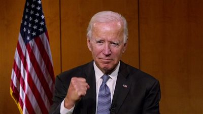 الرئيس الأمريكي يؤكد رغبته في إنهاء الحرب بين روسيا وأوكرانيا