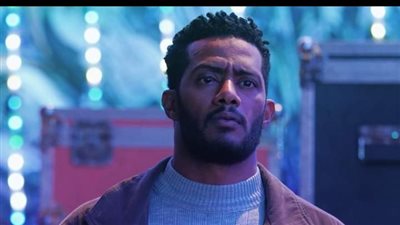 بالدراجات النارية.. لحظات تدافع أهالي الإسكندرية لالتقاط صور سيلفي مع محمد رمضان