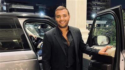 رامي صبري يحتفل بتخرج شقيقته من الجامعة