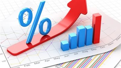 باحث يكشف تداعيات قرار البنك المركزي بتثبيت سعر الفائدة (فيديو)