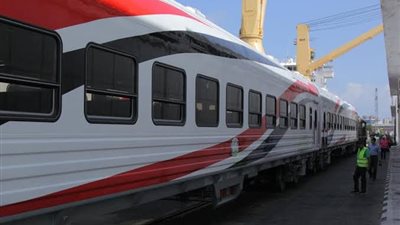 بوابات إلكترونية وكمسارية أبواب وأفراد أمن إدراي لتطوير السكة الحديد