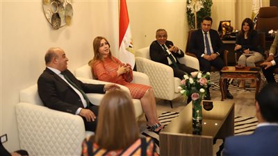 بحضور قيادات الحزبين.. 